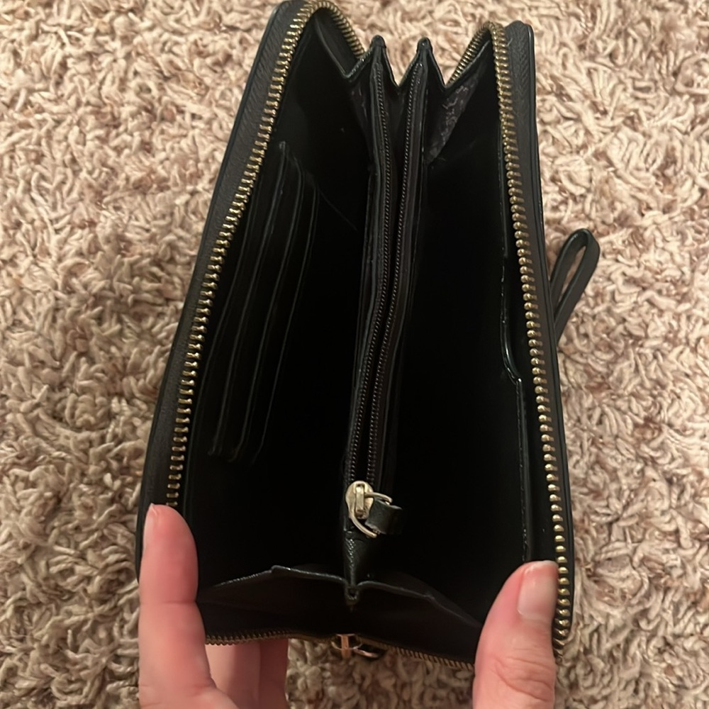 Kate Spade Wallet - Picture 2 of 2